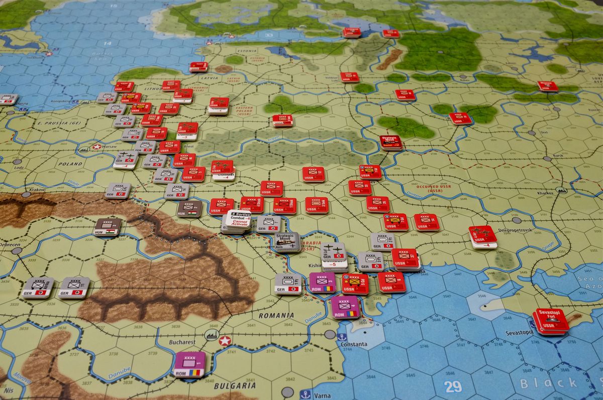 play-unconditional-surrender-world-war-2-in-europe-online-from-your